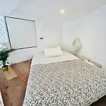 Srental House *