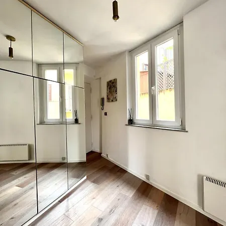 Srental House Rom